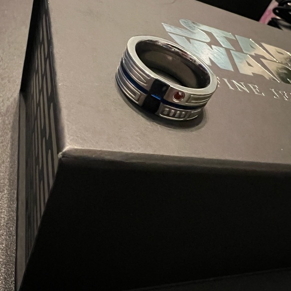 R2D2 Star Wars Fine Jewelry R2 MEN'S RING Size 8 Sold Out - Picture 6 of 11